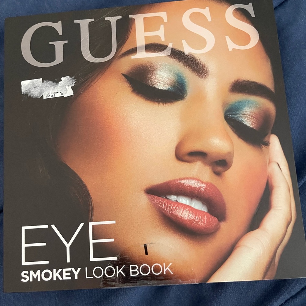 Smoky eye shadow book